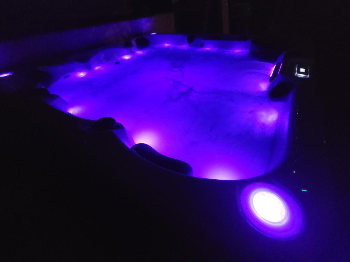 Logement Entier Et Calme 55M2 Avec Spa - Sauna Et Borne De Recharge 7Kw Apartment Мерой Екстериор снимка